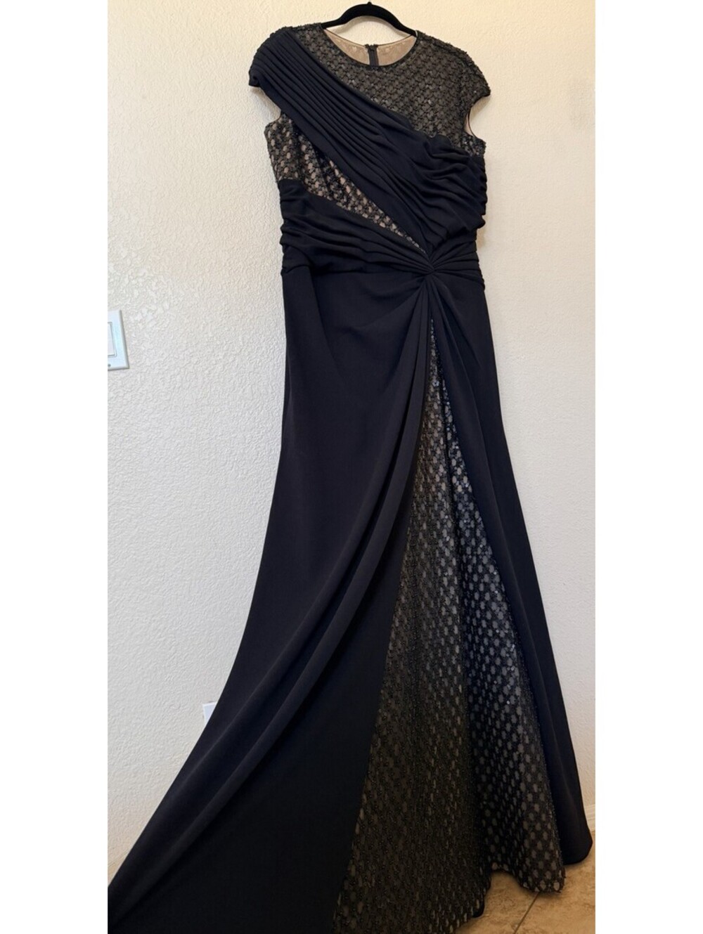 New Tadashi Shoji Mixed Media Cap Sleeve Crepe Gown In Black Size XL $558 - Picture 5 of 11